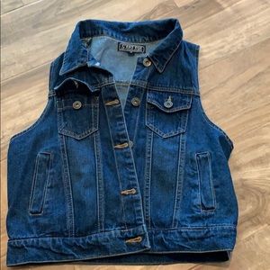 Like new women’s denim vest